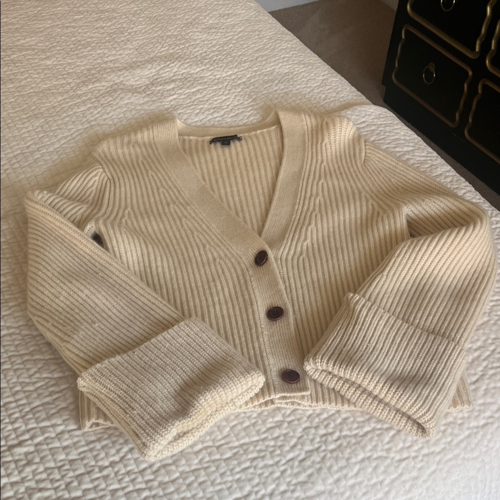 Banana Republic Beige Ribbed Cardigan w/ Exaggerated cuffs Sz M Wool / Cashmere